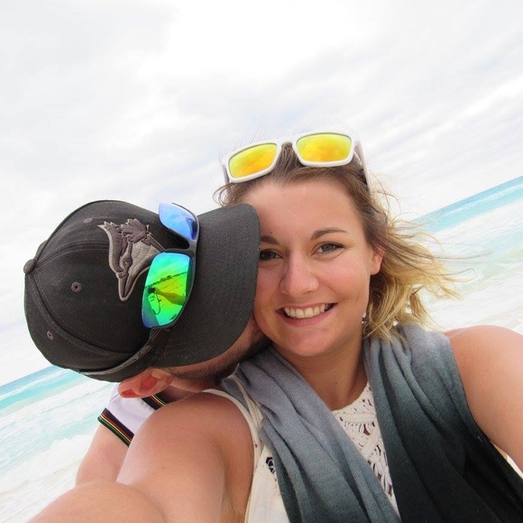 Meet your Posher, Ashley - Picture 1 of 1